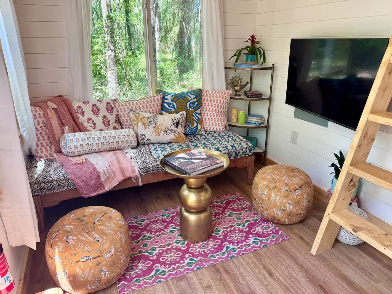Rasa Tiny House by Simplify Further Sleeps 4-6 People