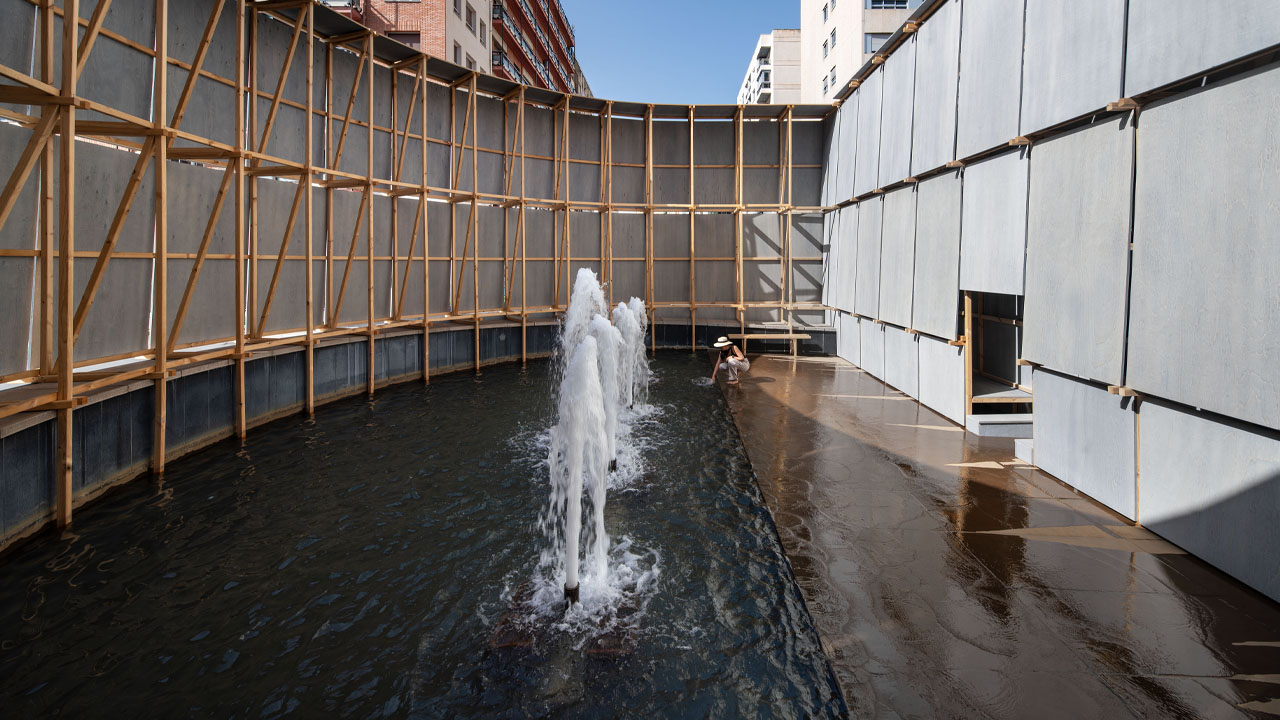 Round About Baths-roundabout fountains
