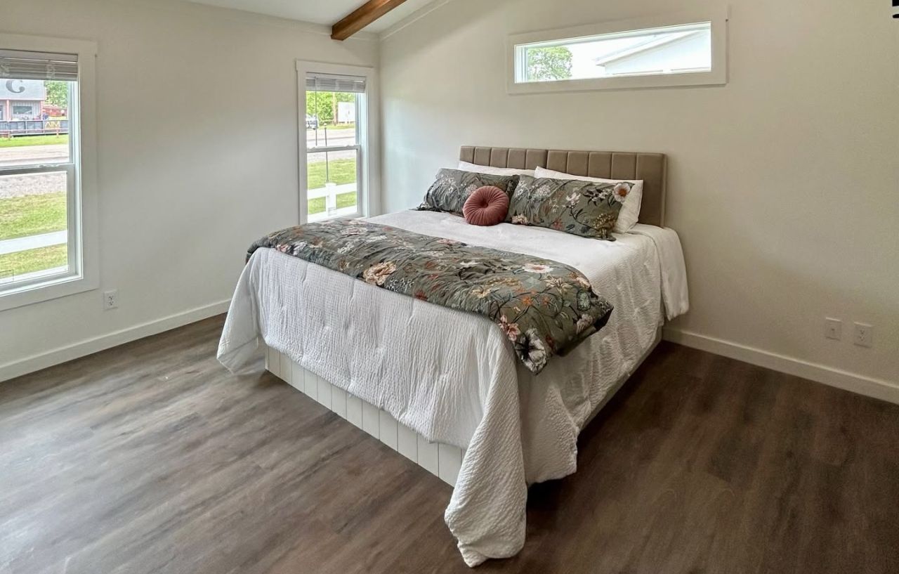 Sarasota tiny house Park Model Bedroom