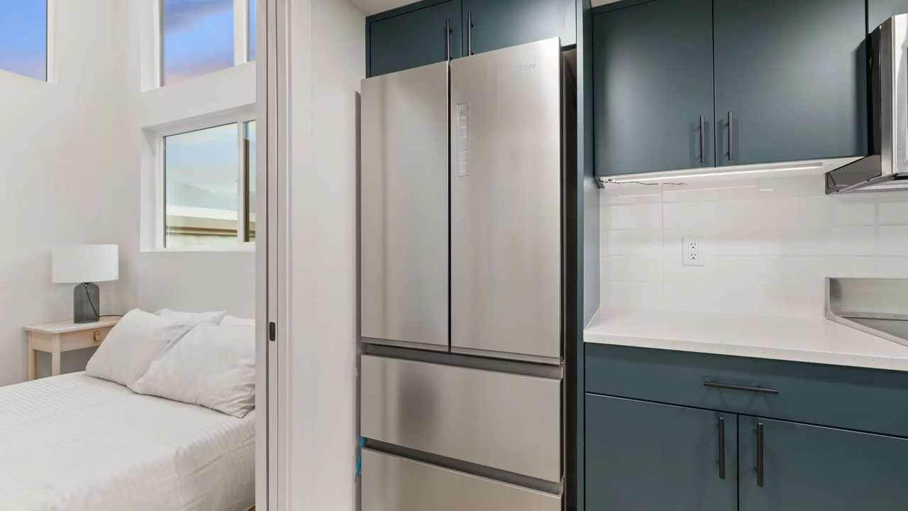 Skyview Tiny House ground floor bedroom
