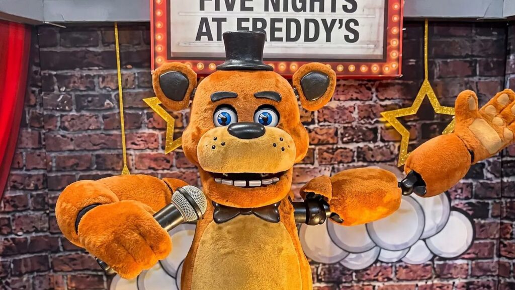 First Look at $500 Spirit Halloween Freddy Fazbear Animatronic Spirit Halloween Freddy Fazbear animatronic