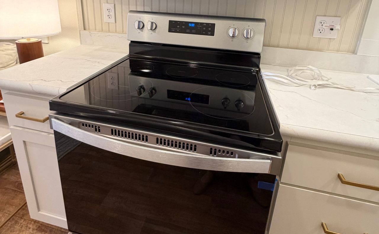 Kitchen appliances in Starling tiny house