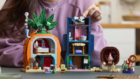 LEGO Launches First-Ever SpongeBob SquarePants Building Set for Adults LEGO Icons SpongeBob SquarePants: Bikini Bottom building set_5