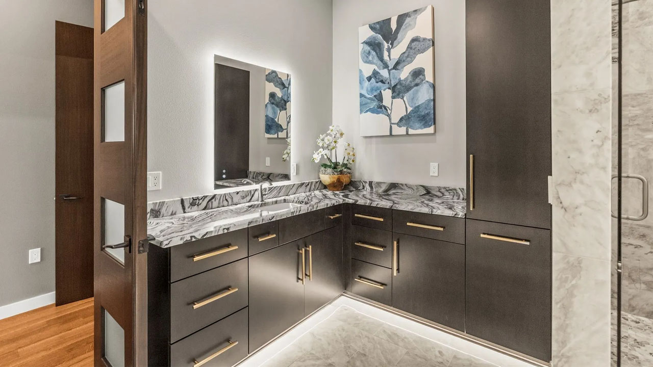 The Overlook at Greers Ferry Lake-cabinetry and marbled counter