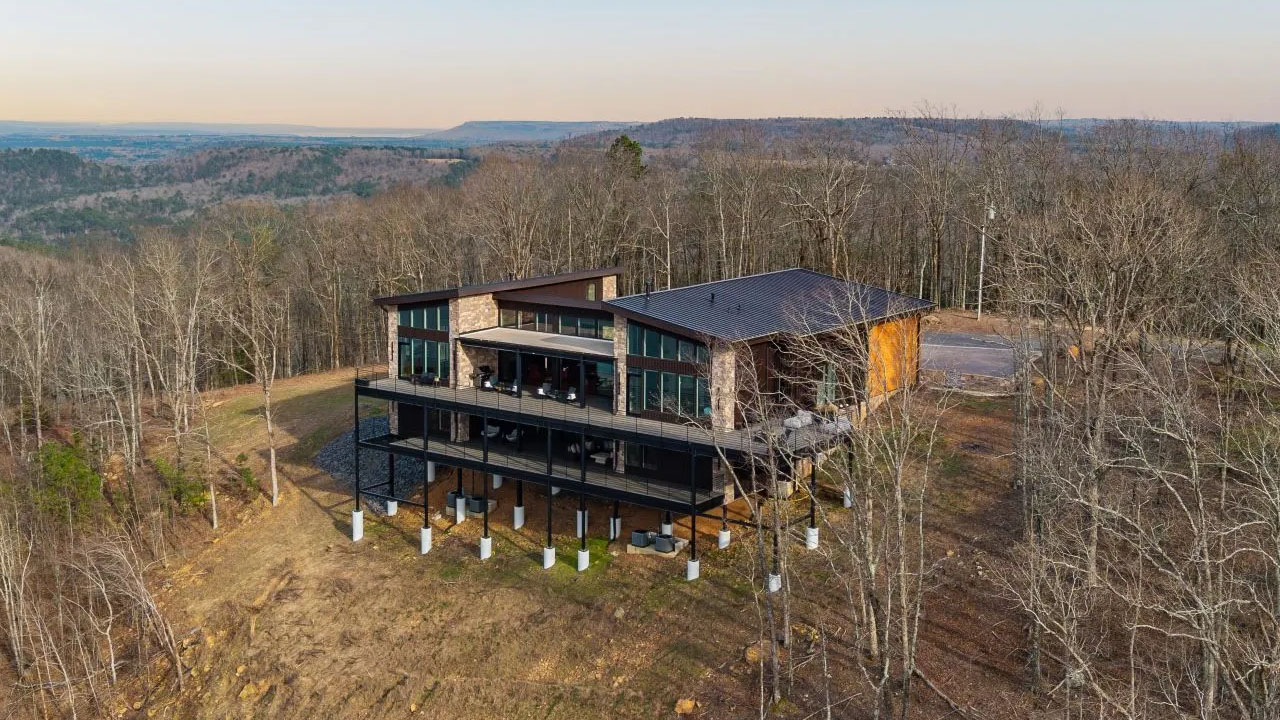 The Overlook at Greers Ferry Lake-floats above the untamed shoreline