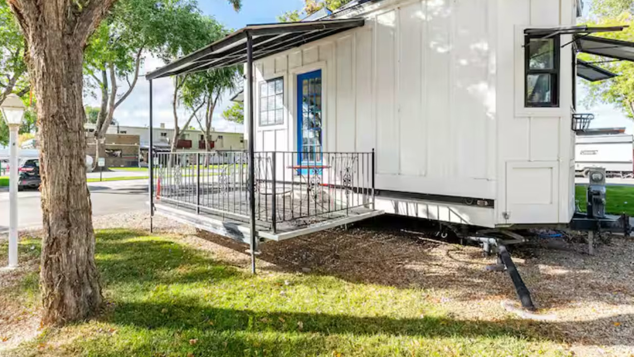 Charming Tiny House_Front Covered Porch 