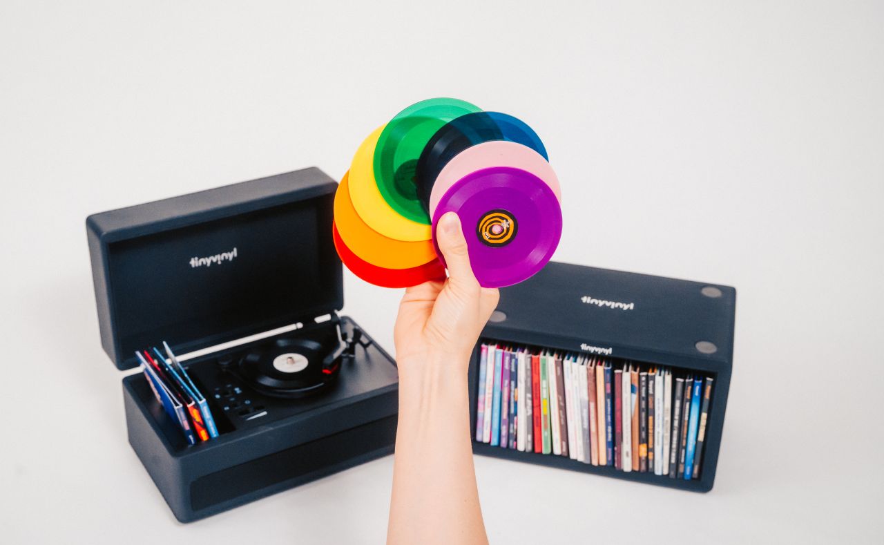 Tiny Vinyl Player