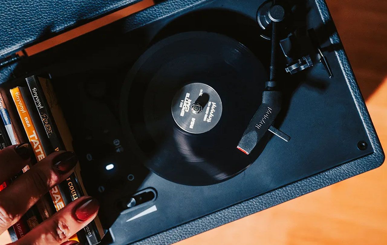 Tiny Vinyl Player