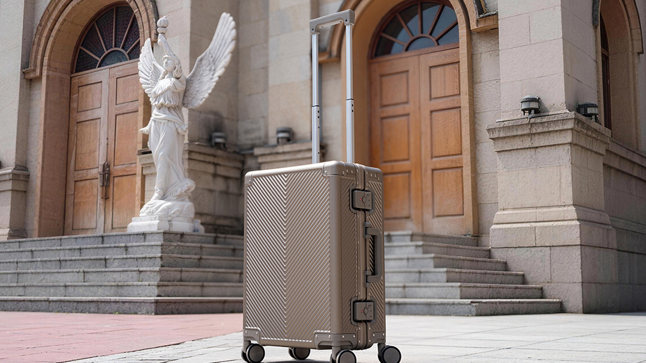 Titaner Voyager Carry-On System