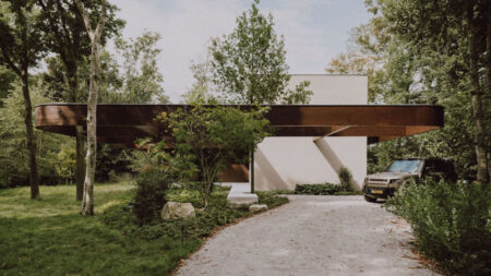 Dutch Forest Villa Moves in Rhythm With Nature, Maintains Constant Connection to Outdoors Tom Kneepkens Unifies Nature and Living Space in Serene Harmony With New Spatial Order at Forest Villa MB