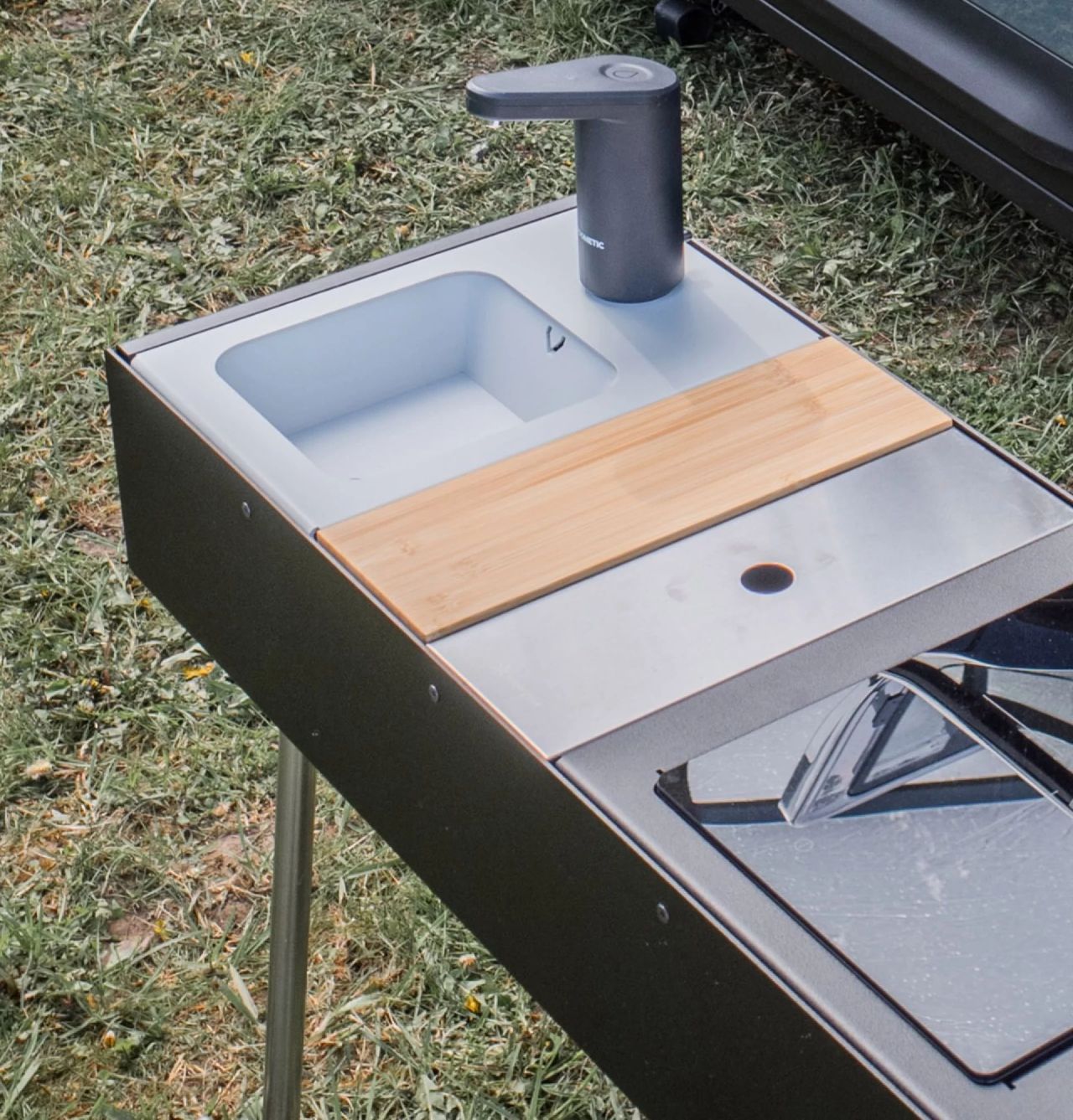 Vantrack Reveals LightCamp Concept for Kia PV5 Passenger Van