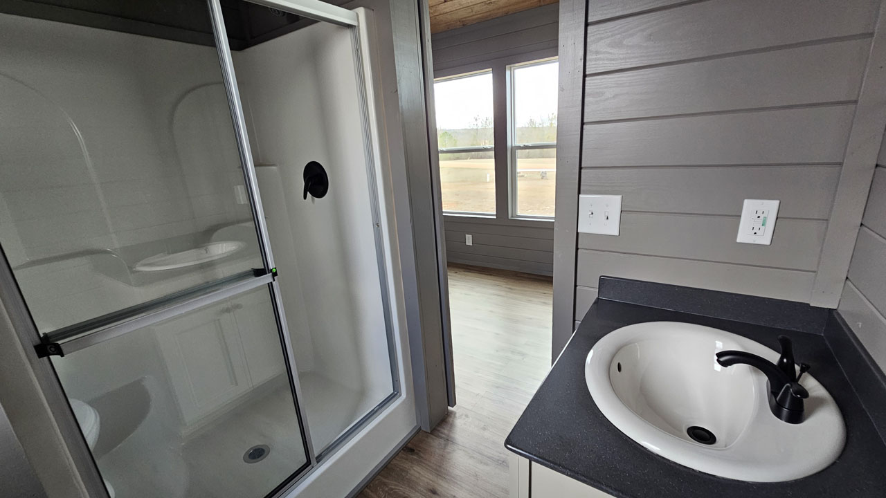 Veranda Tiny House bathroom