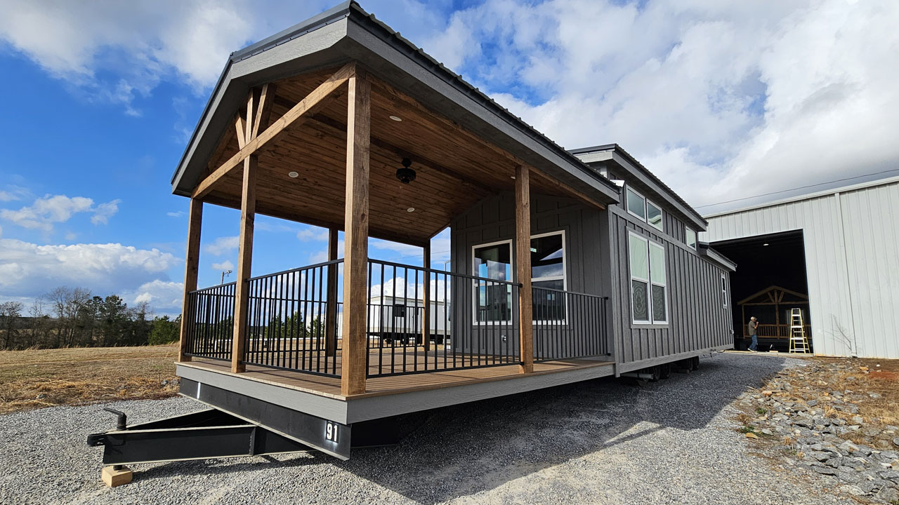 Veranda Tiny House - front porch
