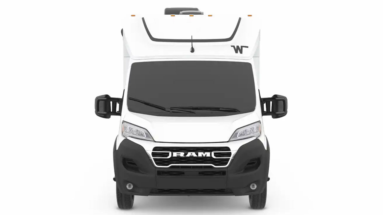 Winnebago Elora Class C Motorhome is Suitable for RV Beginners