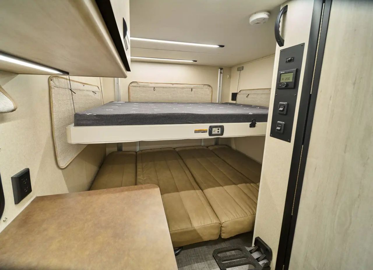 Winnebago Elora Class C Motorhome is Suitable for RV Beginners