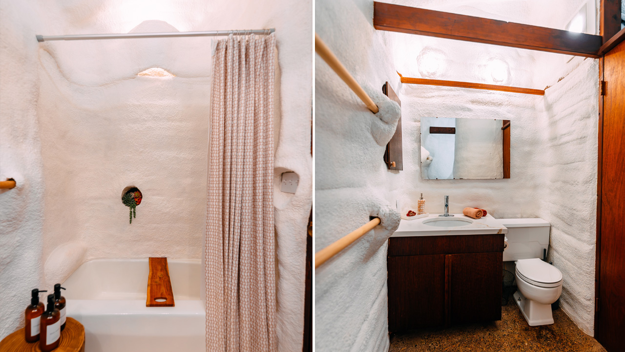 Wisconsin Hobbit House - bathroom