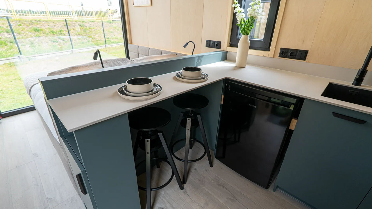 Wood Prestige Tiny House single-level layout